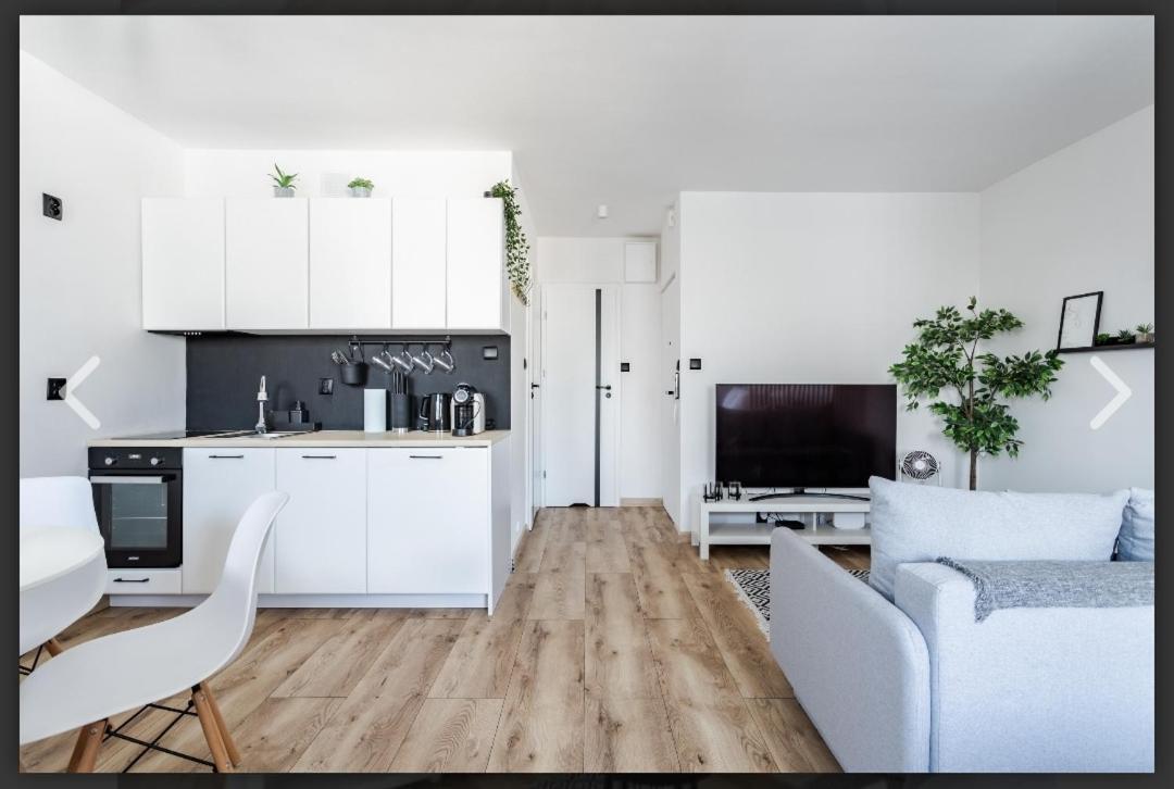 Apartment D'ali Daleka *